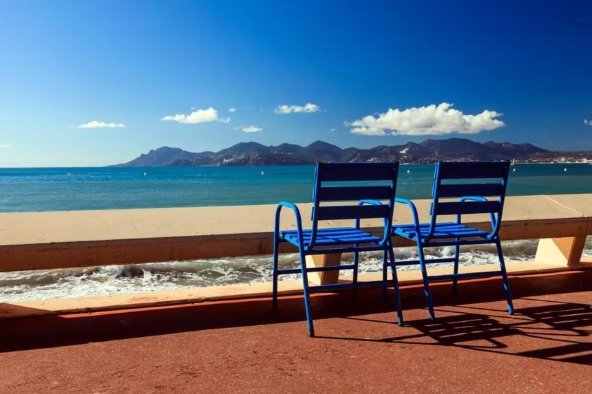 La Batisse En Blanc Hotel Golfe-Juan Luaran gambar